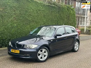 BMW 1-serie 118i AUTOMAAT/NAVI/CRUISE/PDC/CLIMA/RIJDT GOED!!