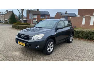 Toyota RAV4 2.0 VVTi Linea Sol