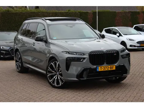 BMW X7 M60i xDrive 6p. / BTW / Full PPF / NL Auto! / Full option! / Trekhaak / Panoramadak / 360Came