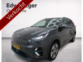 Kia e-Niro ExecutiveLine 64 kWh | Trekhaak | Leder | SOH 100% | Andriod Auto | Apple carplay | Navig