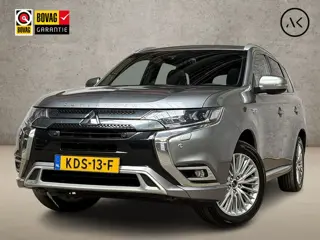 Mitsubishi Outlander 2.4 PHEV Deluxe 225Pk Automaat (SCHUIFDAK, GROOT NAVI, LEDER, ZWART HEMEL, 360 