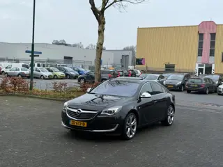 Opel Insignia 2.0 T 4x4 250PK AUTOMAAT LEDER/XENON/SCHUIFDAK/MEMORY! NIEUWSTAAT!