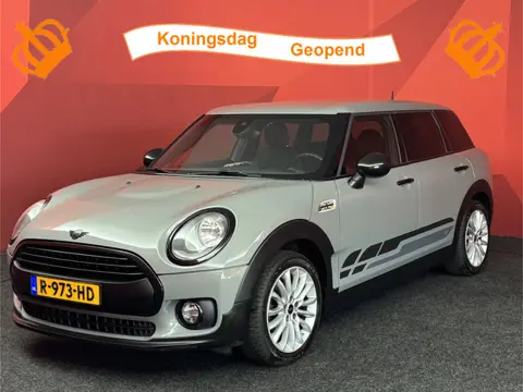 MINI Clubman 1.5 One | Airco | Stoel verwarming | Trekhaak | APK 23-09-2026 |