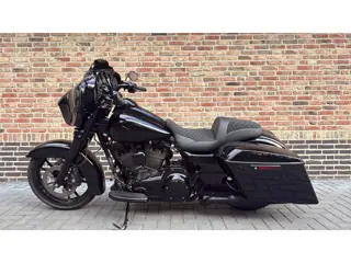 Harley Davidson 103 FLHXS Street Glide Streetglide Special CVO