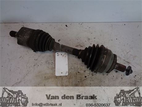 Volvo V70 2.4 D5 Automaat 2004-2007 Aandrijfas links voor