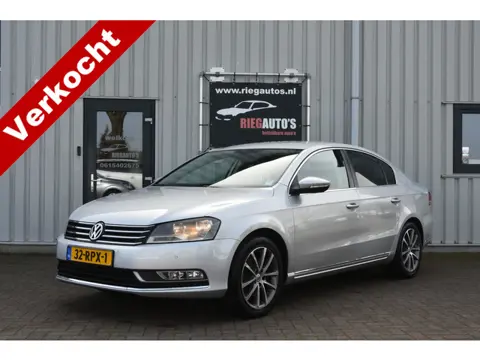 Volkswagen Passat 1.4 TSI Comfortline BlueMotion. Org NL, PDC, Navi, Leer, Trekhaak, NAP!!