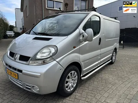 Renault Trafic 2.5 dCi L1H1
