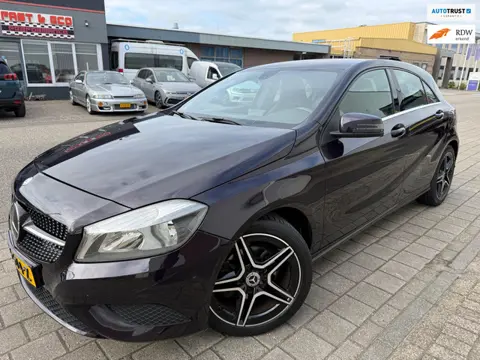 Mercedes-Benz A-klasse 200 Prestige 2014 AUTOMAAT 18INCH AMG LEDER NAVI