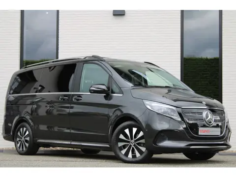 Mercedes-Benz EQV 300 L2 / AMG / Panorama / 7-Persoons / Burmester / Electr Stoelen / Vol Opties / N