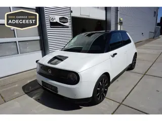 Honda E Advance 17" |Navi|Carplay|PDC V+A|Dodehoek|360 Camera|DAB|Pano|Stuur, stoel en voorruitverwa