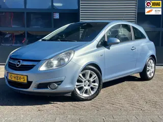 Opel Corsa 1.4-16V Cosmo | Airco | Stoel / stuur verwarming | NAP