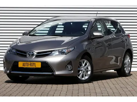 Toyota Auris 1.6 Edition Navi / Camera / PDC (bj 2013)