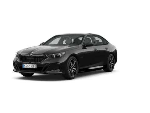 BMW 5 Serie 530e M Sport Edition | M Sport Pro | Trekhaak | Glazen Panoramadak | Innovation Pack | T
