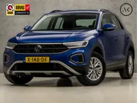 Volkswagen T-Roc 1.5 TSI Life Sport 150Pk Automaat (VIRTUAL COCKPIT, APPLE CARPLAY, PARKEERSENSOREN,