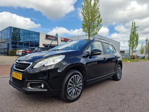 Peugeot 2008 1.2 PureTech Active AUT PANO NAVI PSENSOR CRUISE TREKHAAK 2 X SLEUTELS
