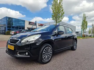 Peugeot 2008 1.2 PureTech Active AUT PANO NAVI PSENSOR CRUISE TREKHAAK 2 X SLEUTELS