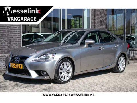 Lexus IS 300h Business Line Pro | 2e eigenaar | Leder | Volledig onderhouden |