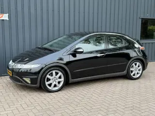 Honda Civic 1.8 Sport NAP!/ONDERHOUDEN!/CAMERA!/AIRCO!/APK!/NL AUTO!/