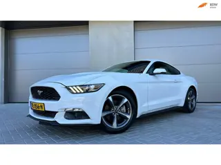 Ford Mustang Fastback 2.3 EcoBoost, Navi, Leder, Led, 69.000km