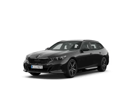 BMW 5 Serie Touring 530e M Sport Edition | M Sport Pro | Trekhaak | Glazen Panoramadak | Innovation 