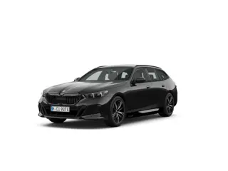 BMW 5 Serie Touring 530e M Sport Edition | M Sport Pro | Trekhaak | Glazen Panoramadak | Innovation 