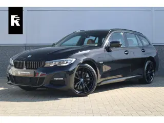 BMW 3 Serie Touring 330e M Sport Adaptief onderstel / 19inch / elec stoelen / Camera / Stoelverwarmi