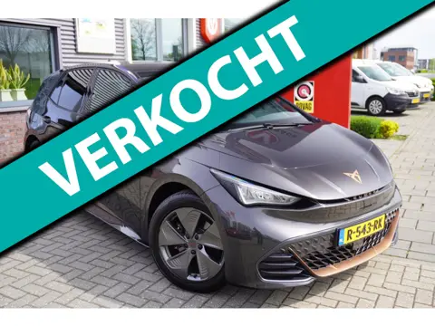Cupra Born Business 62 kWh / SOH 94,1 / ACC / Carplay / Camera / Stuurverwarming