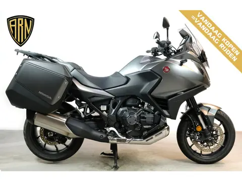 Honda NT 1100 DCT (bj 2024, automaat)