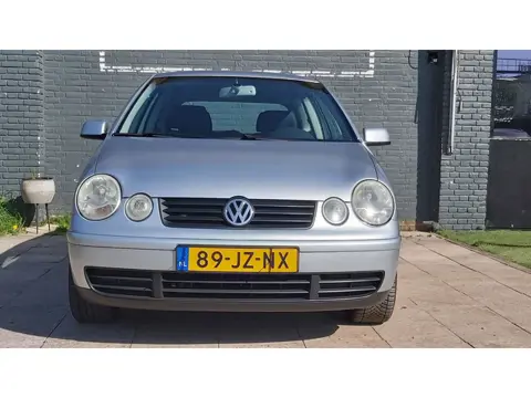 Volkswagen Polo 1.4-16V Highline
