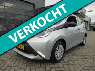 Toyota Aygo 1.0 VVT-i x-fun / NAV / AIRCO / CRUISE CONTROL / 1e EIGENAAR