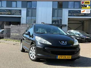 Peugeot 207 Peugeot 207 1.4 VTi | CarPlay | NAP | Airco | Nieuwe APK | Rijklaar