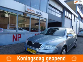 Skoda Octavia 1.6 FSI Edition 100