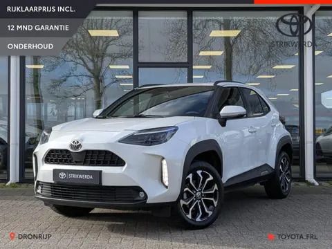 Toyota Yaris Cross 1.5 Hybrid 115 First Edition | Stoel- stuurverwarming | Keyless | Camera | PDC V+