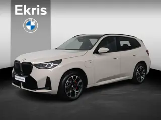 BMW X3 30e xDrive | M Sportpakket Pro | Panoramadak | Stoelventilatie | Driving Assistant Plus | Har