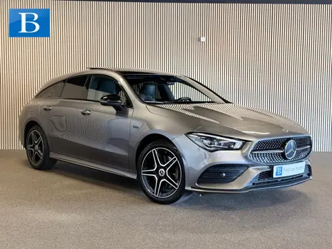 Mercedes-Benz CLA-Klasse Shooting Brake 250e AMG STYLING-PANORAMA-MEMORY-TREKHAAK-NIGHT-SOUND-KEYLES