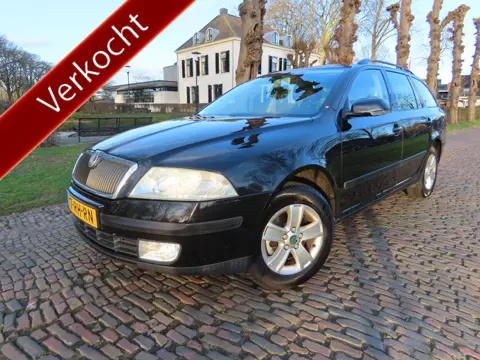 Škoda Octavia Combi 2.0 FSI Ambiente Airco Cruisecontrol Navigatie Lm Velgen Trekhaak