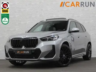 BMW X1 18i M-Sport | Panorama | Sportstoelen | Keyless-Entry | Sfeerverlichting | Achteruitrij-Camer