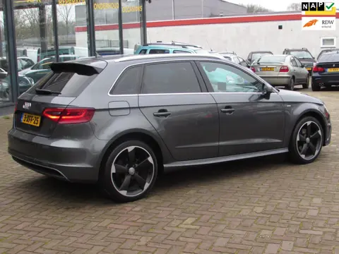 Audi A3 Sportback 1.4 TFSI Ambition | 2X S-Line| S G-tron |Aut. |2014 |Led Xenon |