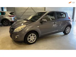 Hyundai I20 1.2i DynamicVersion VERWACHT 86000 KM