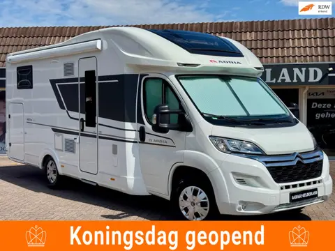Adria MATRIX 670SL | Pano | Solar | Hefbed | Gr.Garage | Enkele bedden | Apple/Android | Cruise | Cl