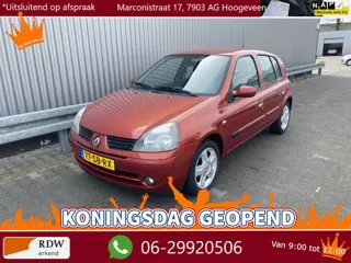 Renault Clio 1.2-16V Community met Airconditioning, LM & nw. APK – Inruil Mogelijk –