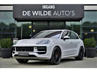 Porsche Cayenne 3.0 S E-Hybrid SportDesign 520pk Krijt Pano SoftClose Trekhaak Head-up InnoDrive Key