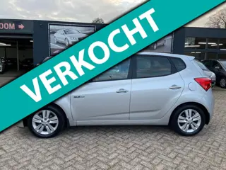 Hyundai Ix20 1.6i i-Catcher - Airco ecc - Cruise - Elekt. panoramadak - Leer/stoelverwarming - Bluet
