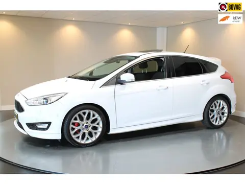 Ford Focus 1.0 *Automaat* Pano|Carplay|Stoel/Stuurverw.|Navi|Cruise|Sfeerverlichting|Climate|Blind-s