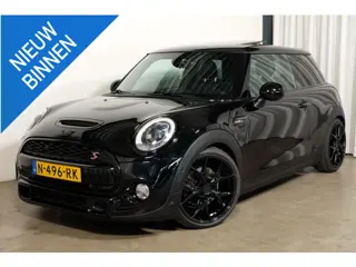 Mini Mini 2.0 Cooper S Chili Camden Digi Dash  pano  navi + carplay