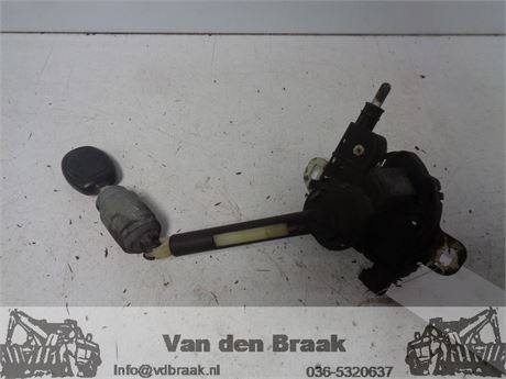 Ford Focus 2004-2008 Motorkapslot kompleet met één sleutel