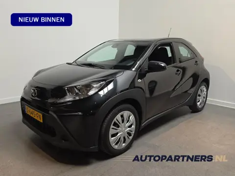 Toyota Aygo X 1.0 VVT-i MT Play Apple Carplay/Android Auto -  Adaptive Cruise - Achteruitrijcamera