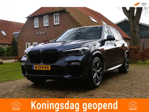 BMW X5 XDrive30d High Executive | M-Pakket | Dodehoek bewaking | Apple Carplay | Stuurwiel verwarmd.