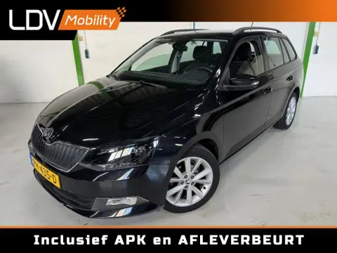 SKODA FABIA 1.2 TS FIRST EDITION / Trekhaak / PDC / Bluetooth / Airco / 61292 KM / LM velgen / Nieuwe APK. 