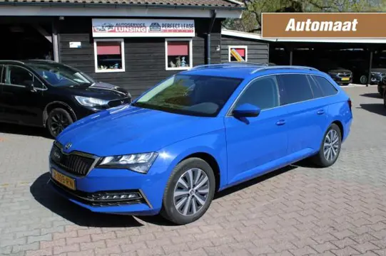 SKODA SUPERB 1.4 TSI IV Hybride Business Edition - memory stoelverwarming navi